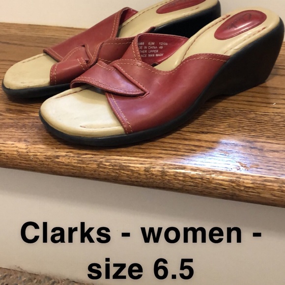 Variety of women and man shoes - Picture 6 of 13